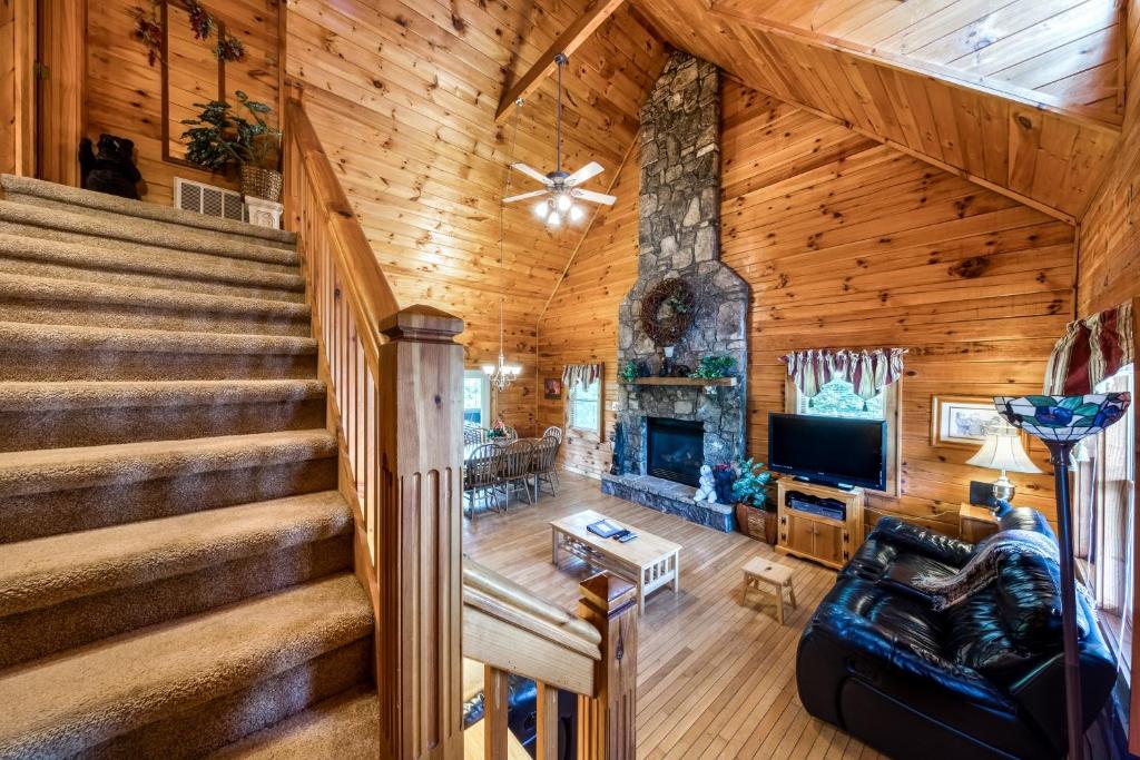 Papaw's Bear Den image 11