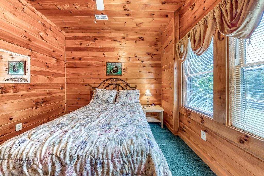 Papaw's Bear Den image 12