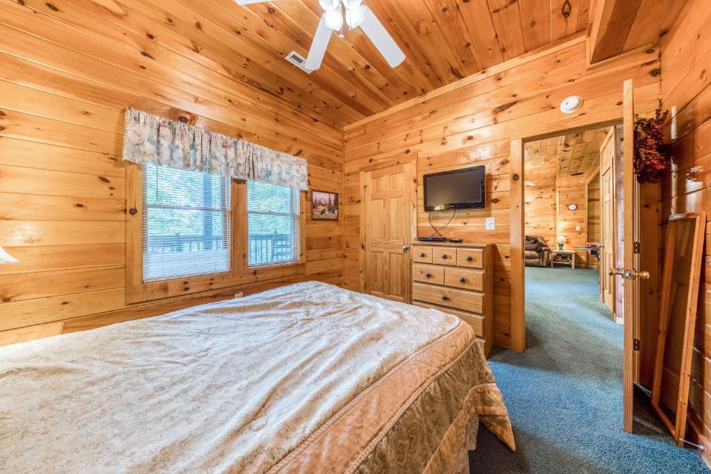 Papaw's Bear Den image 19