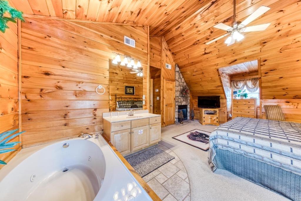 Papaw's Bear Den image 24