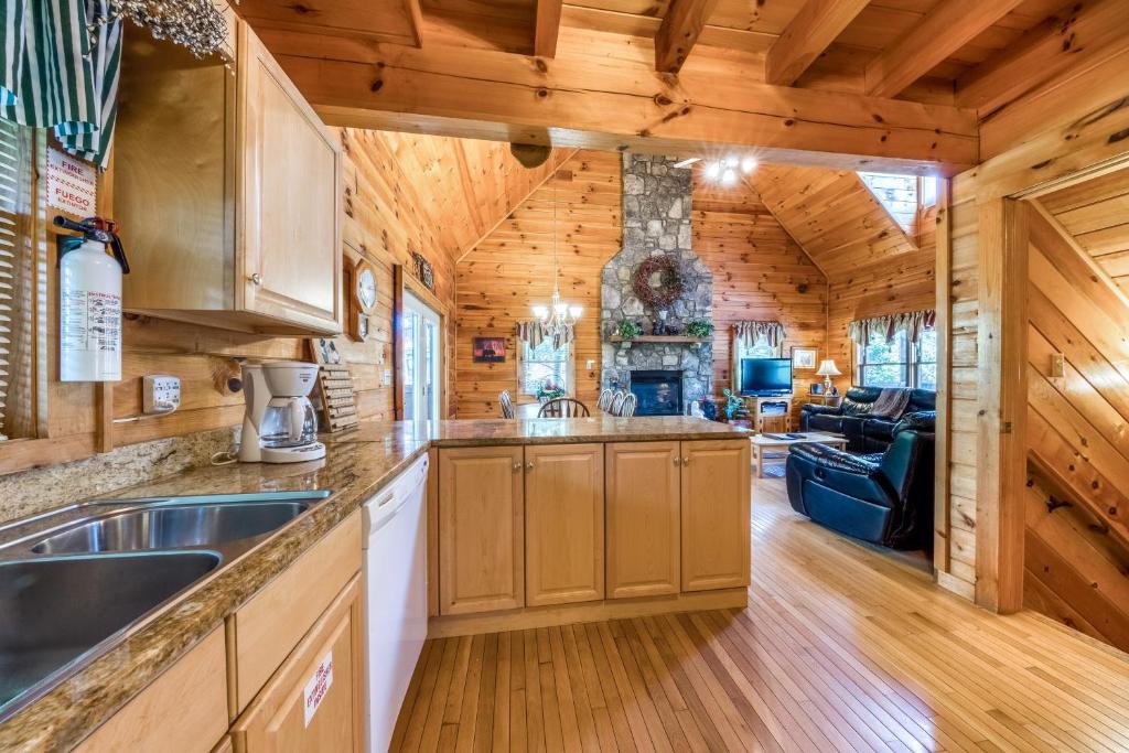 Papaw's Bear Den image 9